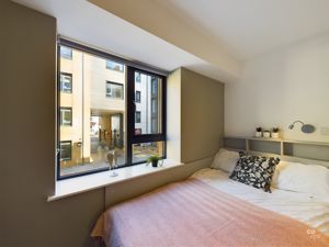 bedroom - click for photo gallery